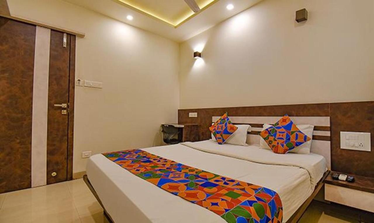 Fabhotel Royce Studio Apartments - Nr Pune International Airport Bagian luar foto